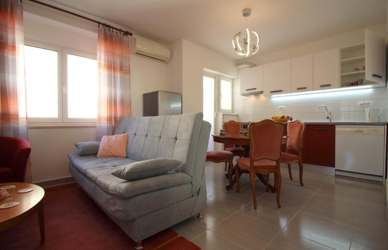 Apartment Agata In City Center Poreč Kültér fotó
