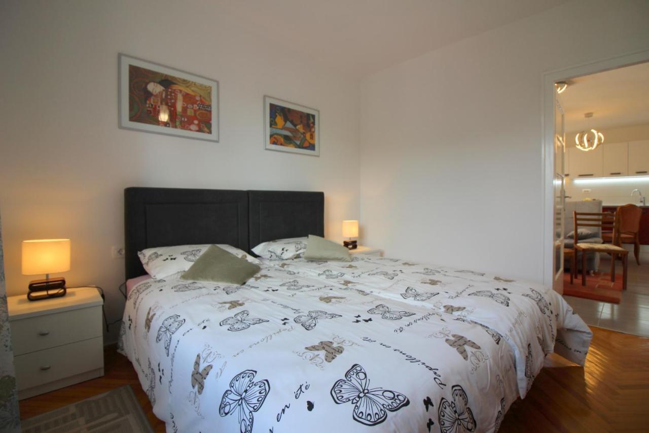 Apartment Agata In City Center Poreč Kültér fotó