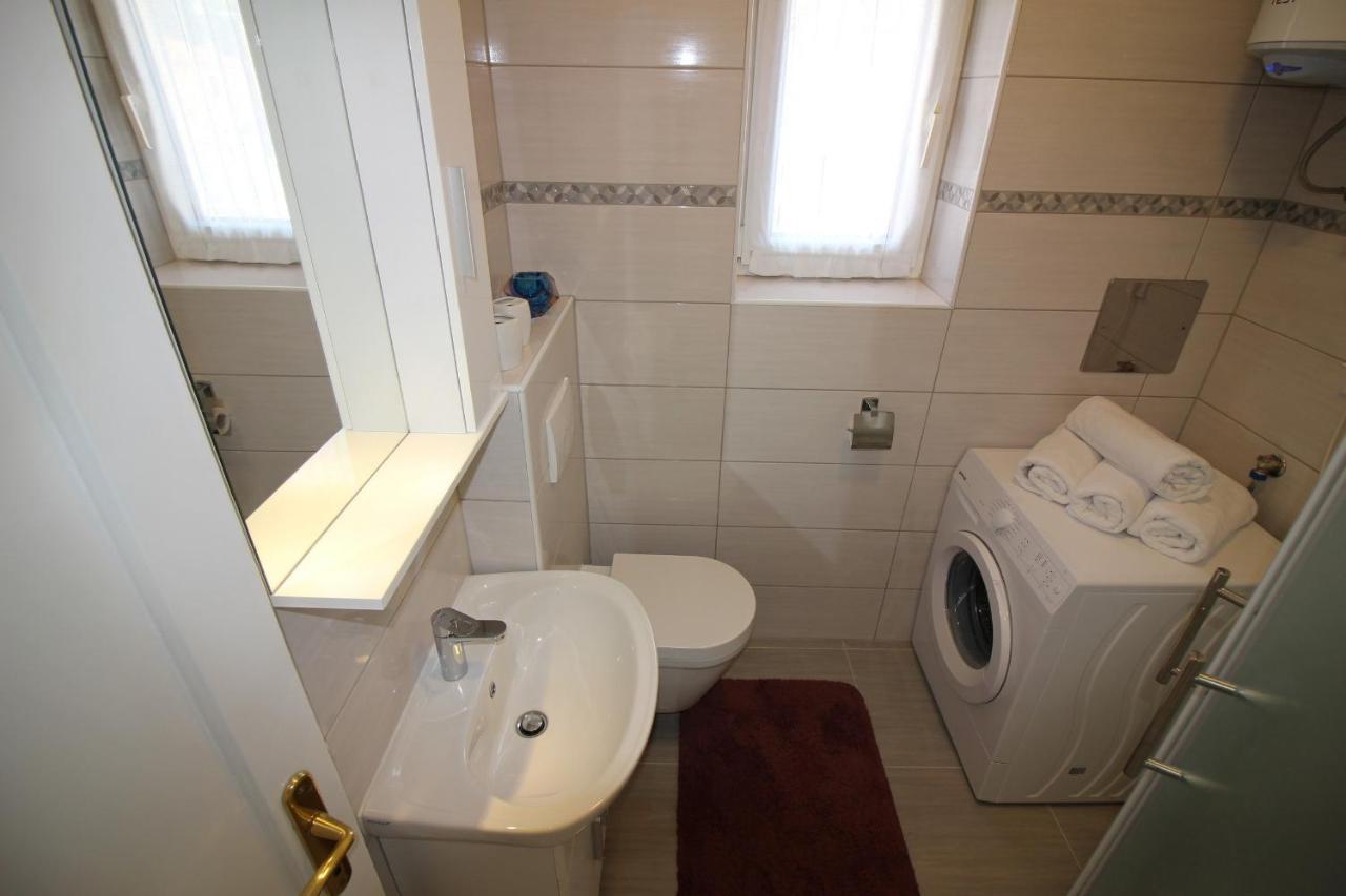 Apartment Agata In City Center Poreč Kültér fotó